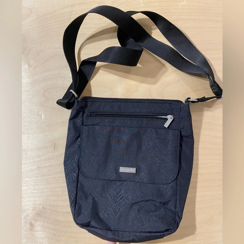 Baggallini Black Crossbody Bag (QD)